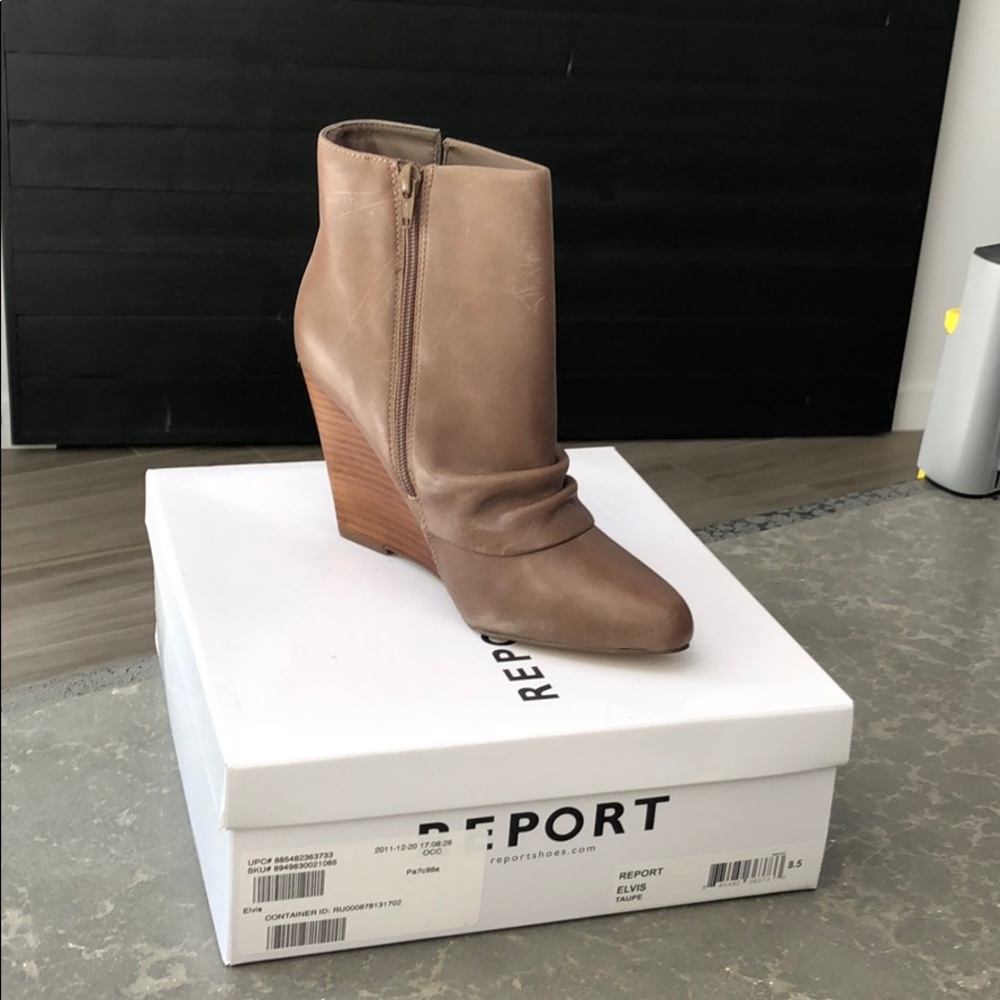 Report Stacked bootie